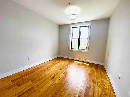 Rented by GROOME REALTY LLC | media 36