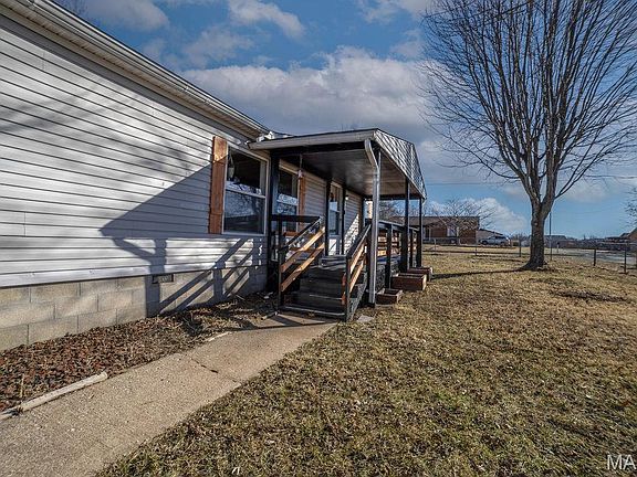 4th image of 2140 Foxwood Ct
