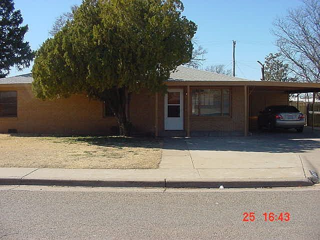 1st image of 827 Blevins St