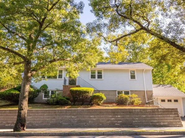 32 Vfw Pkwy, Chestnut Hill, MA 02467