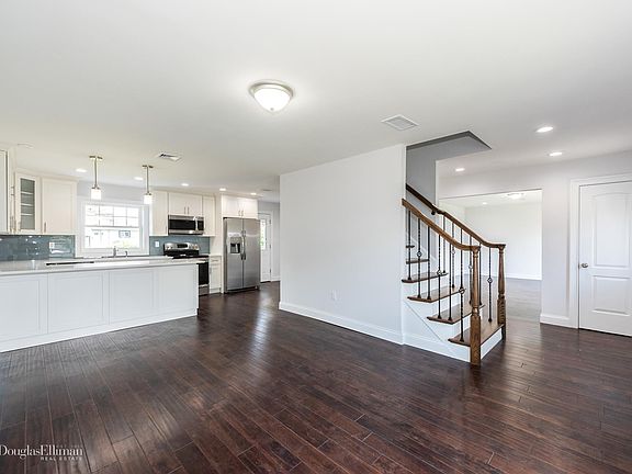 5th image of 714 Craft Ave