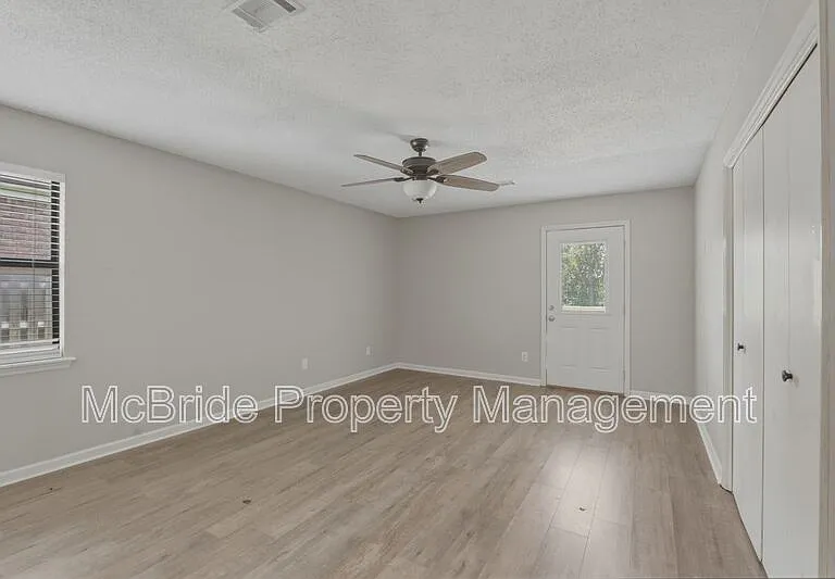 342 Village Square Dr — Photo 13