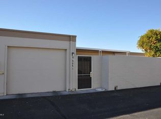 9906 W Hawthorn Dr, Sun City, AZ 85351