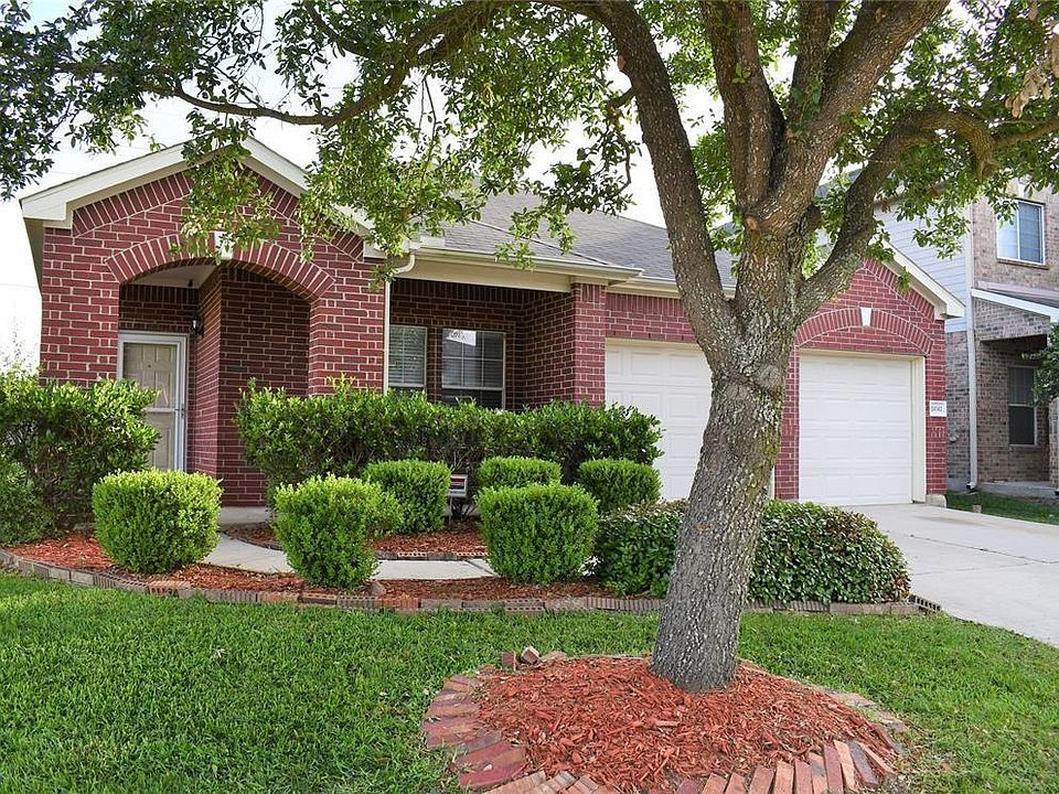 1st image of 24142 Courtland Oaks St