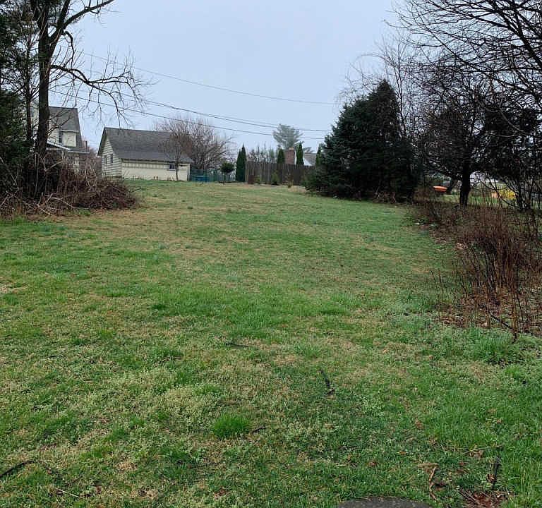 1st image of 838 Paoli Park