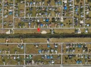 318 NE 25th Ter, Cape Coral, FL 33909