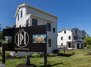 993 Fairview Ave, Wayne, PA 19087