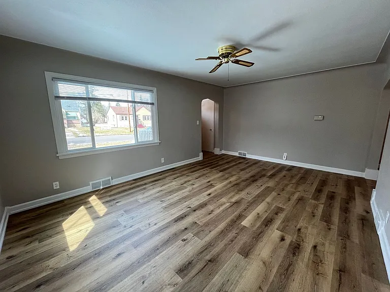 9318 Zimmerly Ave — Photo 4