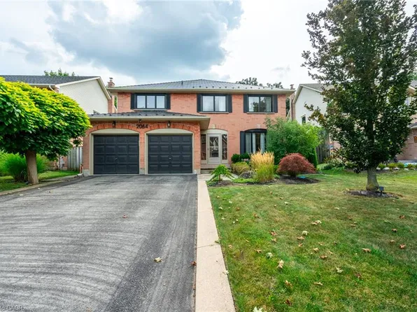 2064 Trillium Ct, Burlington, ON L7M 2S6