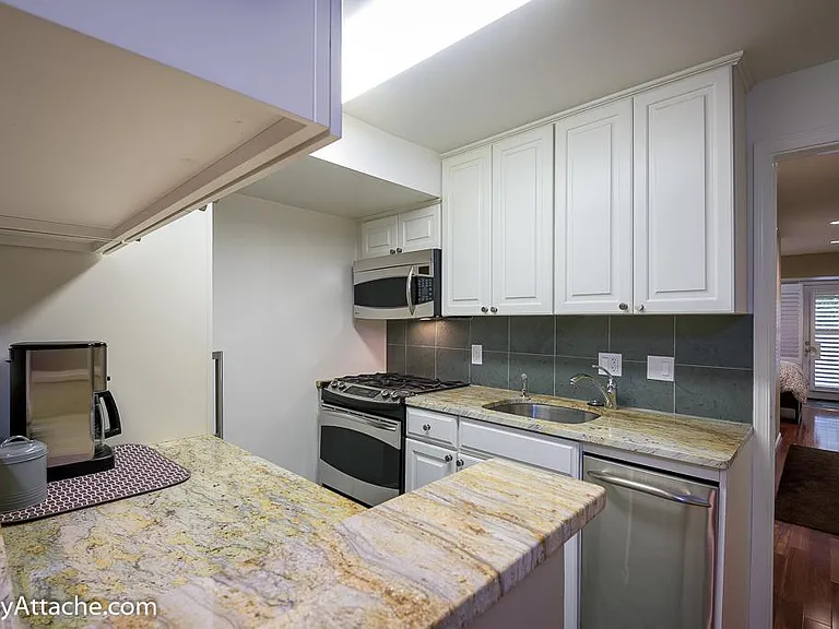 1001 New Hampshire Ave NW #B — Photo 6