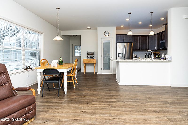 3rd image of 701 Grayson Place