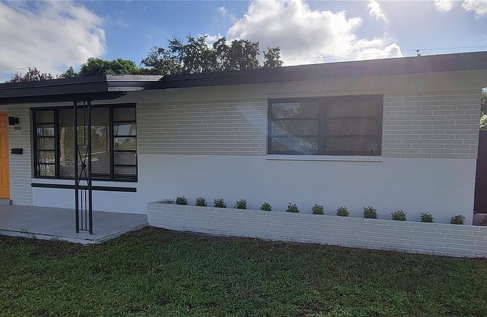 1st image of 2513 Island Dr