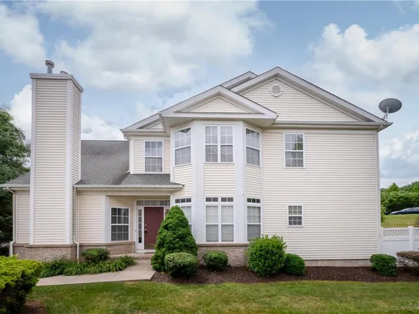 115 Bethpage Ter, Easton, PA 18042