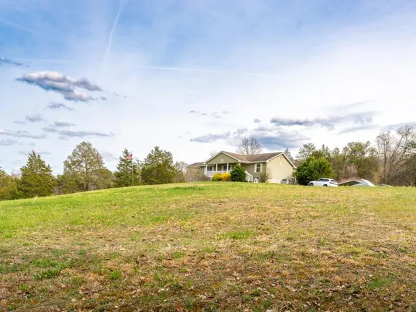 379 Water St, Speedwell, TN 37870