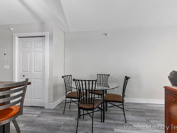 4th image of 8543 Ellenwood Estates Dr