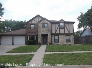 1336 Rockledge Dr, Junction City, KS 66441
