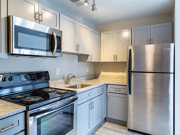 2nd image of 554 Rutledge Ave #E1ece28a9