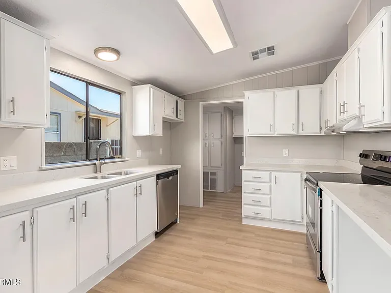 8601 N 103rd Ave #33 — Photo 9
