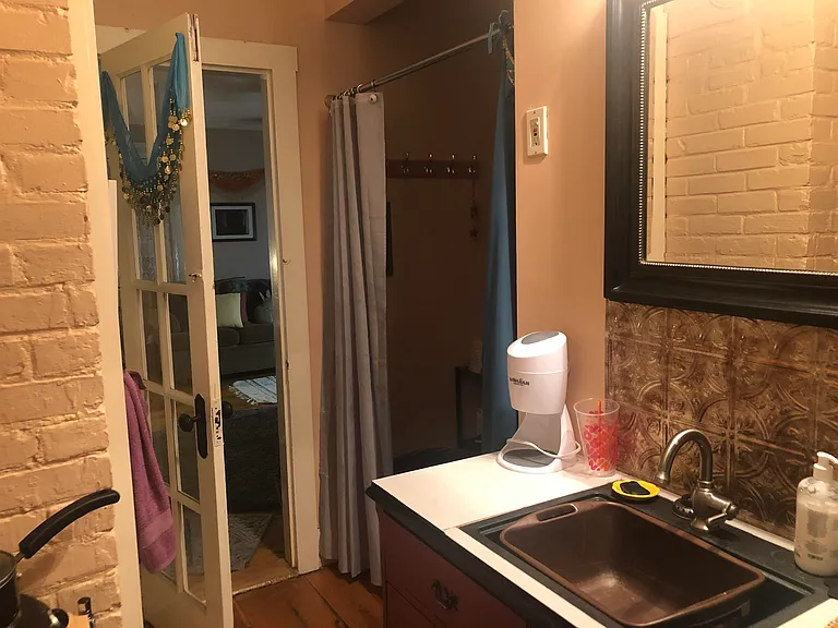 36 Happy Valley Rd — Photo 12