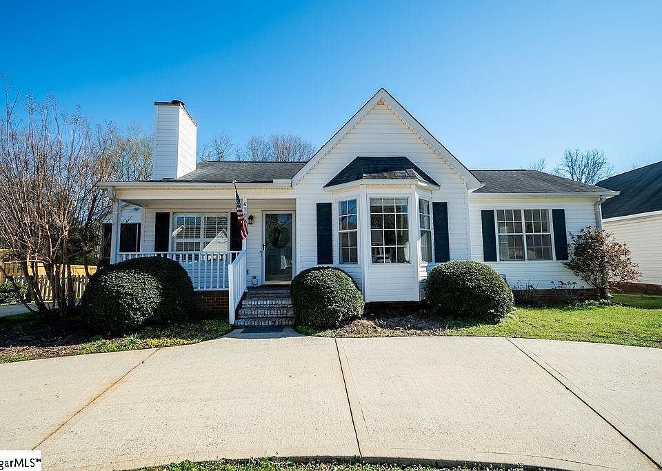 1st image of 611 Oak Valley Dr