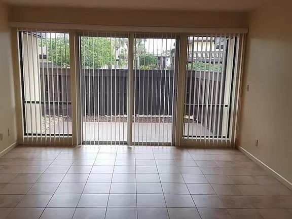 5th image of 42 Club House Dr APT 106