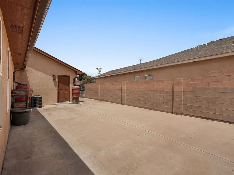 8620 Casa Verde Ave NW — Photo 36