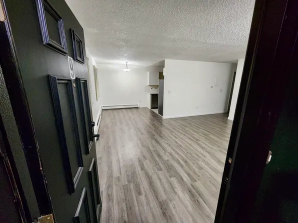 12401 Landmark St APT 8, Anchorage, AK 99515