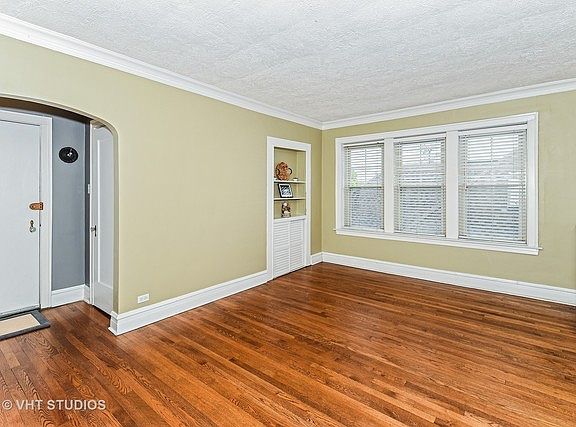 2nd image of 11 6th Ave APT 3b