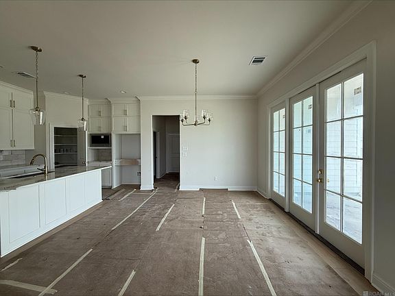 4th image of 2653 Foreshore Ave