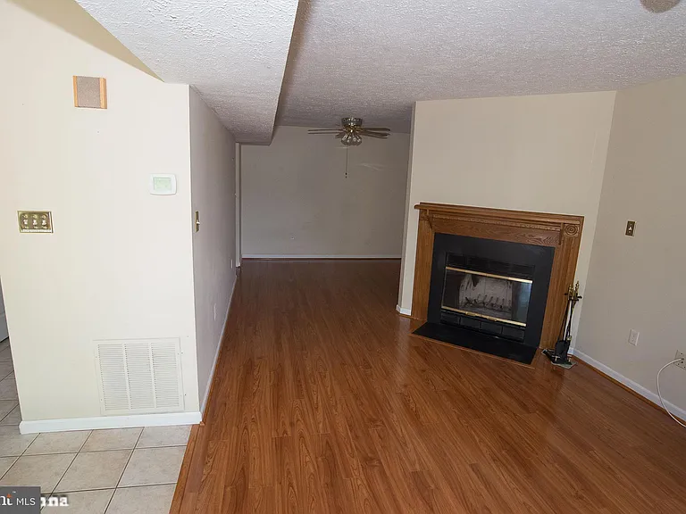 6128 Hoskins Hollow Cir #B — Photo 3