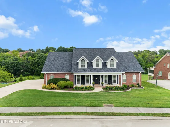2225 Monticello Dr, Maryville, TN 37803