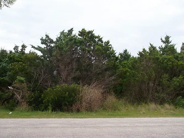 40240 E Sunfish Ct, Avon, NC 27915