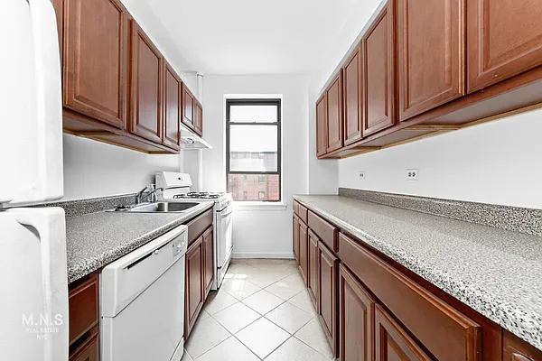 Rented by MNS | media 8