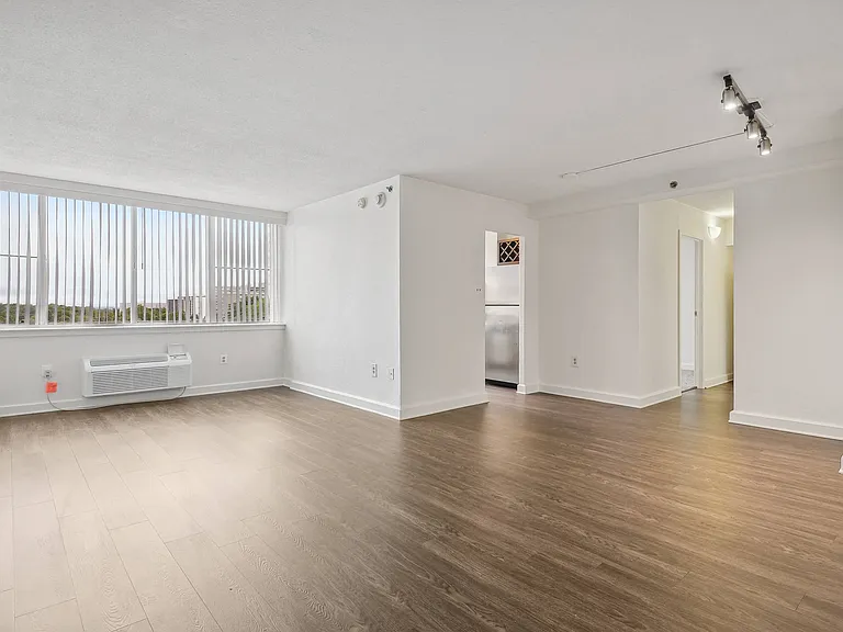 Broadstone Van Dorn — Photo 14