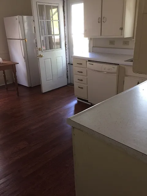4 bed, 2000 sqft, $4,100 — Photo 4