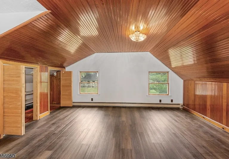 87 Glen Rd — Photo 17