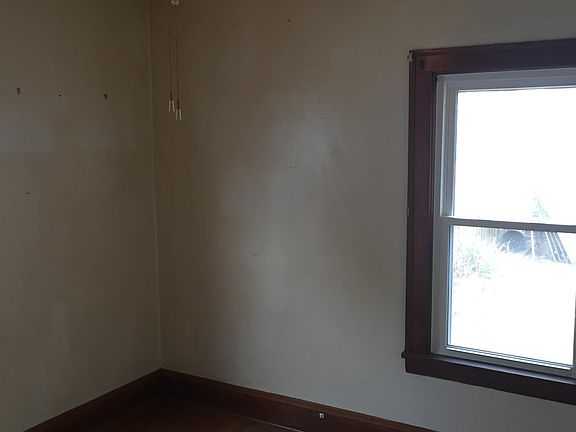 4th image of 4007 E 53rd St