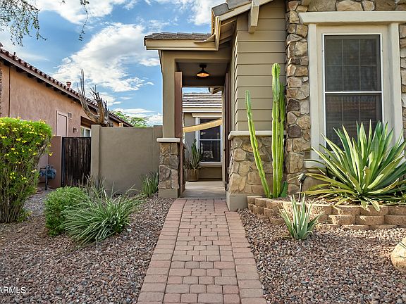 3rd image of 18452 W VOGEL Avenue