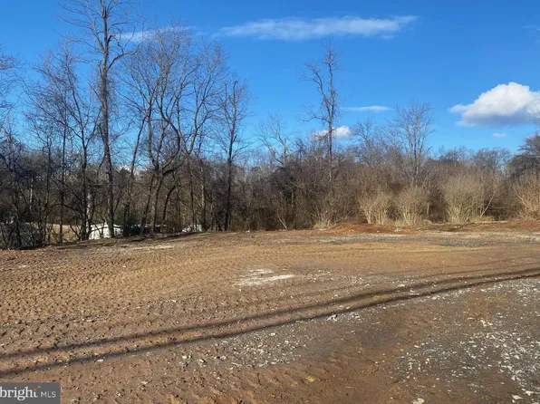 5230 N George Extension St, Manchester, PA 17345