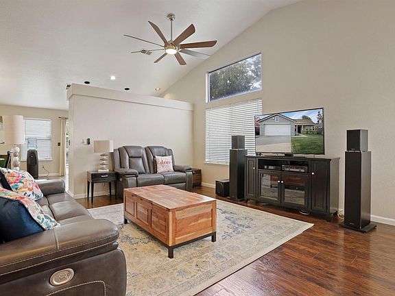3rd image of 4912 Apple Farm Ln