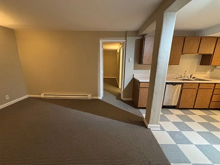 Roycroft Apartments — Photo 9