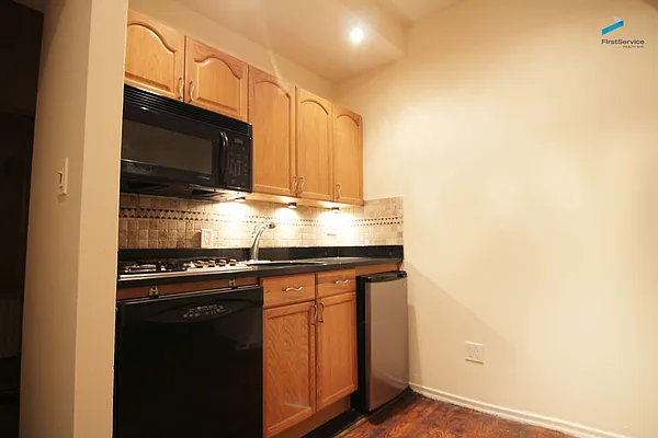 Rented by FirstService Realty (legacy) | media 10