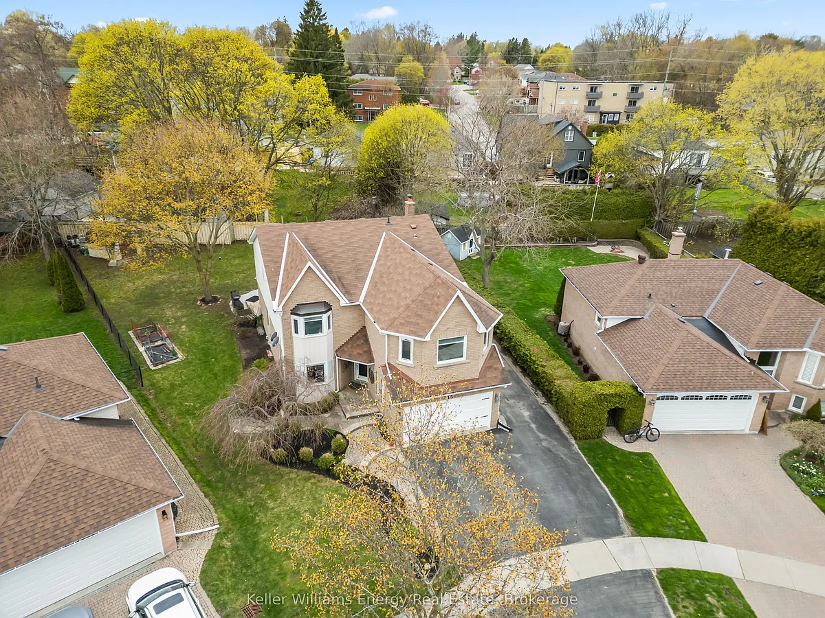 Building Photo - 19 Farncomb Cres
