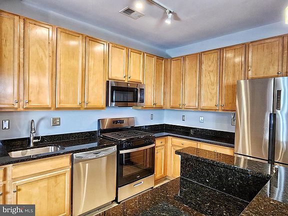 4th image of 2665 Prosperity Ave APT 143