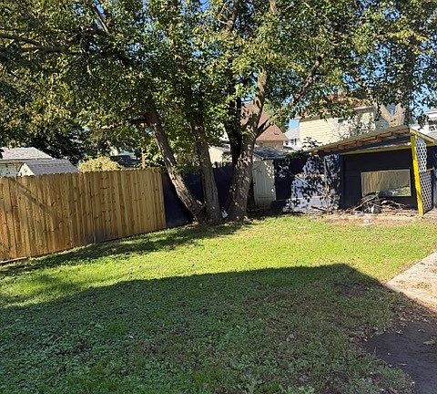 5th image of 1519 Vinal St