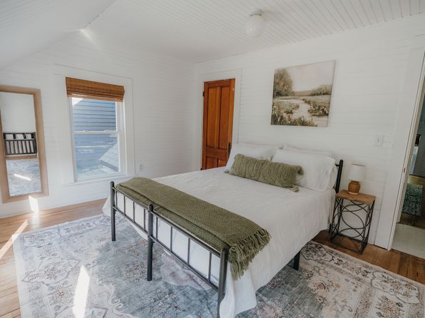 (undisclosed Address)