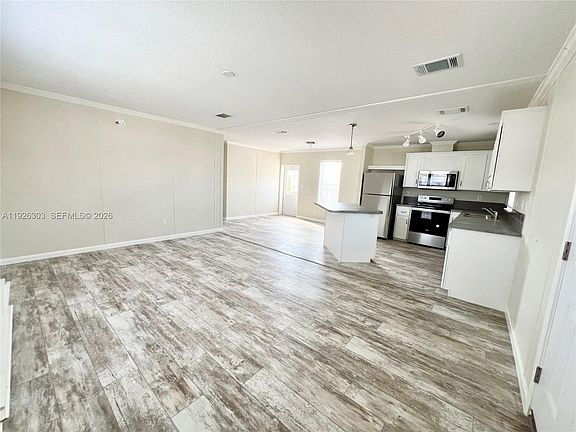 2nd image of 3210 Royal Palm Ct