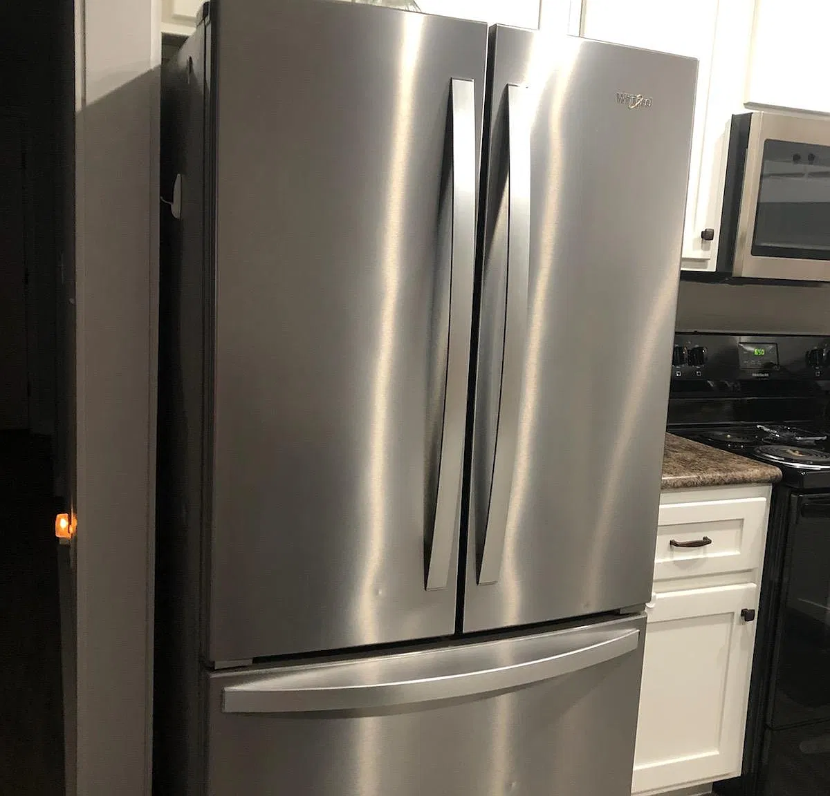 3 bed, 1353 sqft, $999 — Photo 2