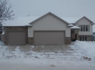 6244 Shetland Dr NW, Rochester, MN 55901