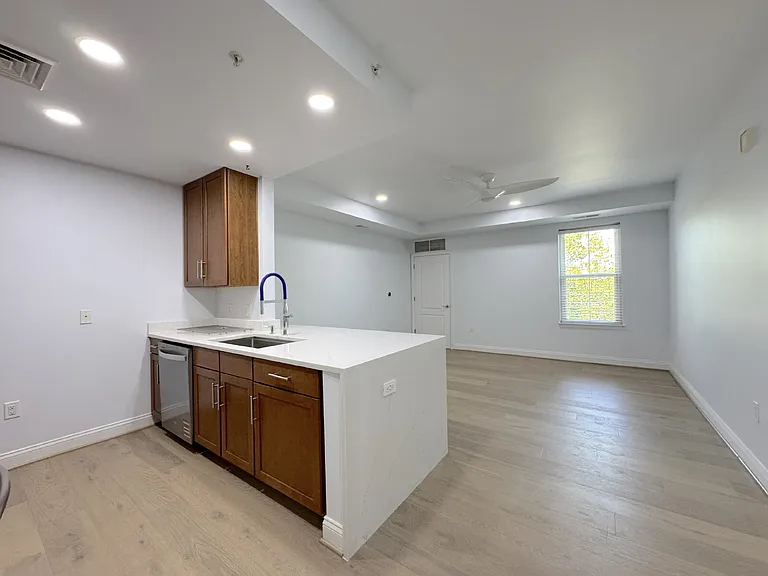 1111 Oronoco St #429 — Photo 10